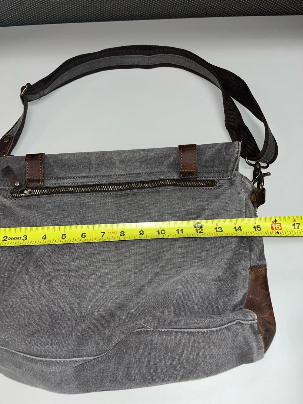 S-Zone gray canvas